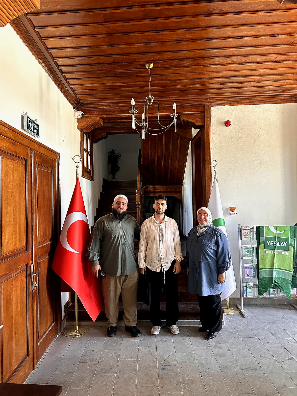 Yeşilay Bursa Şubesi'nde Şube Başkanı Feyza Oğraş ile ziyaret hatırası